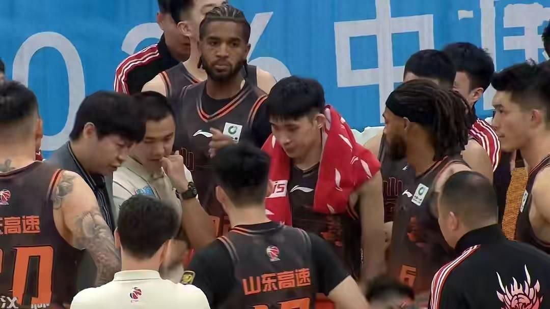 队报：斯特拉斯堡将免签20岁的波兰门将皮耶库托夫斯