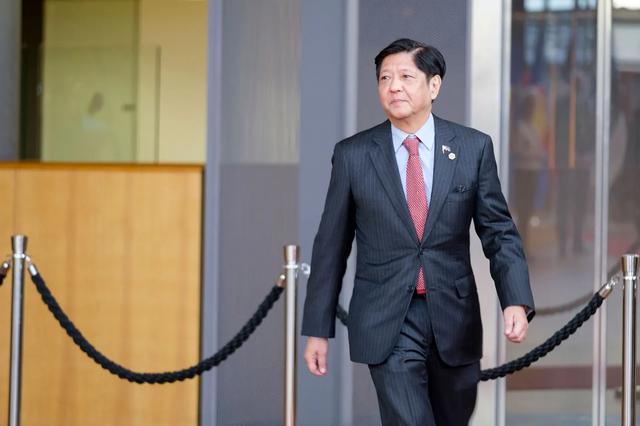 吃饭睡觉打马刺！尼克斯本赛季获得双冠王，对手都是马刺